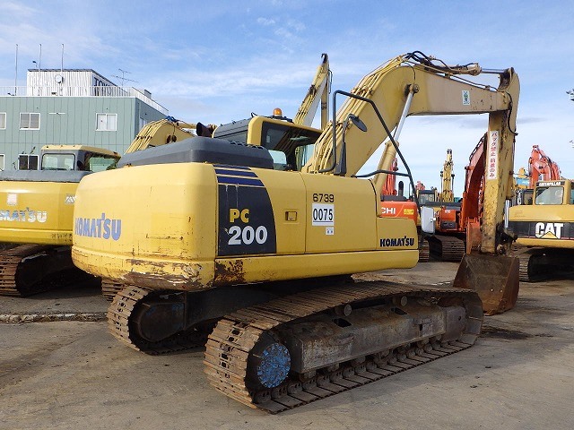 may-xuc-dao-komatsu-PC200-301128-2006 (4)
